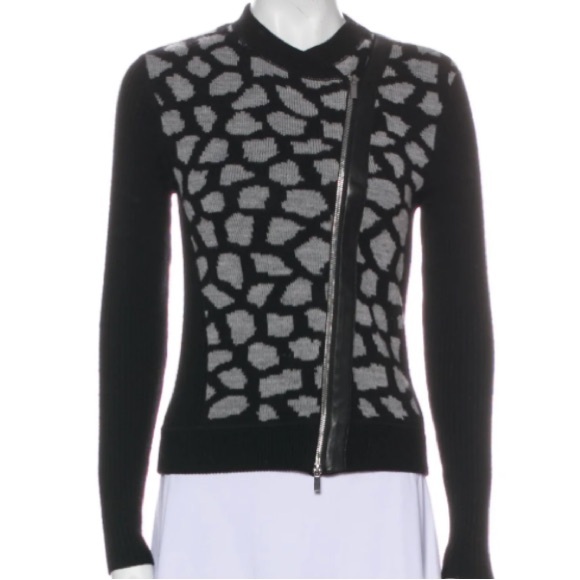 Diane Von Furstenberg Black / Granite Print Sweater Jacket - Picture 2 of 11